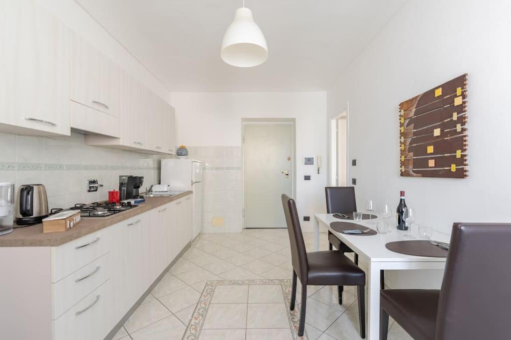 Appartamento Casa Regina 3, Nel Centro Di Alba! Esterno foto